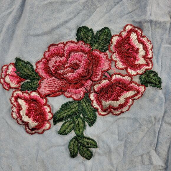 Style Envy Women Dress Size S Blue Chambray Off The Shoulder Floral Embroidered - Picture 6 of 9